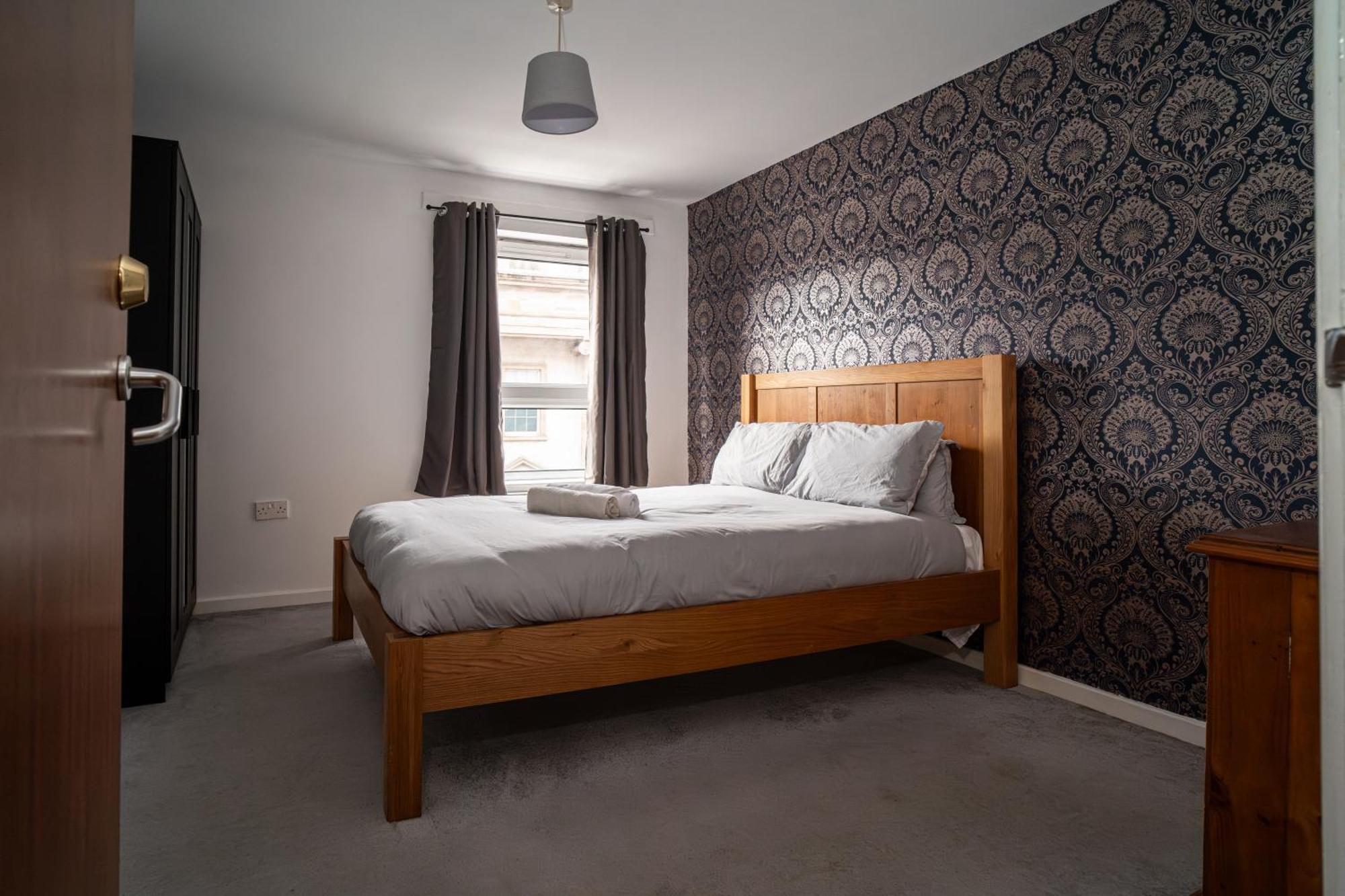 Central Apartment In Belfast City Centre - Sleeps 5 People Εξωτερικό φωτογραφία